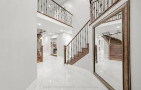 13 dormitorio casa de pueblo en Etobicoke, Canadá. C$2 252 000