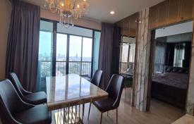 1-dormitorio apartamentos en condominio en Thon Buri, Tailandia. $159 000