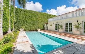 Villa – Miami Beach, Florida, Estados Unidos. 3 082 000 €