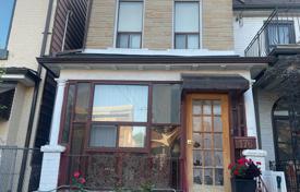 8 dormitorio casa de pueblo en Manning Avenue, Canadá. C$1 418 000