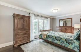 5 dormitorio casa de pueblo en North York, Canadá. C$2 280 000