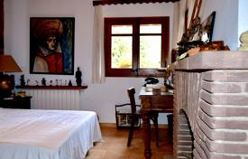 4 dormitorio chalet en Castellví de Rosanes, España. 650 000 €