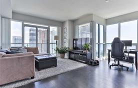 3 dormitorio piso en Lake Shore Boulevard West, Canadá. C$837 000