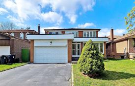 Casa de pueblo – North York, Toronto, Ontario,  Canadá. C$1 678 000