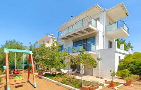 3 dormitorio casa de pueblo 136 m² en Loutraki, Grecia. 310 000 €