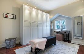10 dormitorio casa de pueblo en Etobicoke, Canadá. C$2 976 000