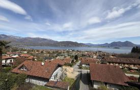 3 dormitorio piso 200 m² en Baveno, Italia. 360 000 €