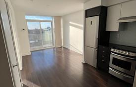 4 dormitorio piso en North York, Canadá. C$733 000