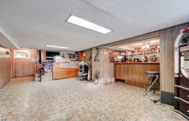 12 dormitorio casa de pueblo en North York, Canadá. C$2 631 000