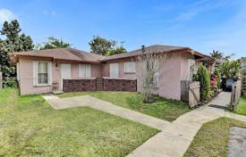 Casa de pueblo 255 m² en Cutler Bay, Estados Unidos. $720 000