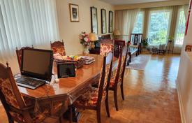 8 dormitorio casa de pueblo en Scarborough, Canadá. C$2 269 000