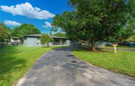 3 dormitorio casa de pueblo 136 m² en Miami, Estados Unidos. $625 000