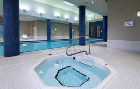 5 dormitorio piso en Scarborough, Canadá. C$1 031 000
