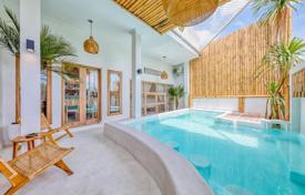 6 dormitorio villa 400 m² en Tibubeneng, Indonesia. $800 000