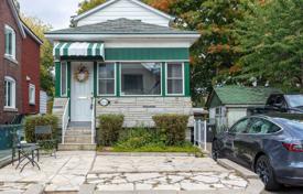 2 dormitorio casa de pueblo en East York, Canadá. C$1 021 000