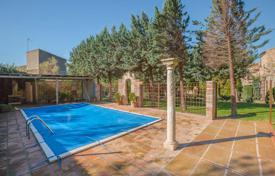 4 dormitorio casa de pueblo 450 m² en Girona, España. 1 200 000 €