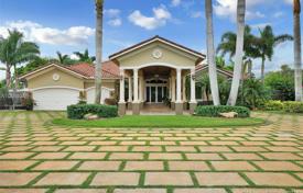 Villa – Miami, Florida, Estados Unidos. 1 589 000 €