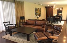 2-dormitorio apartamentos en condominio en Watthana, Tailandia. $2 800  por semana