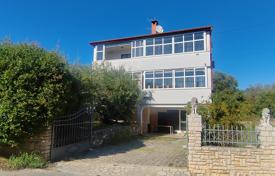 16 dormitorio casa de pueblo 546 m² en Poreč, Croacia. 1 300 000 €