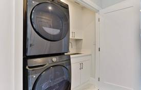 4 dormitorio casa de pueblo en York, Canadá. C$2 368 000