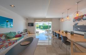 5 dormitorio adosado 166 m² en Nueva Andalucia, España. 775 000 €