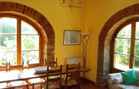 Villa 400 m² en Fiesole, Italia. 1 150 000 €