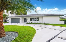 Villa – Hallandale Beach, Florida, Estados Unidos. $1 640 000