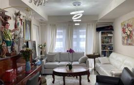 5 dormitorio piso en Scarborough, Canadá. C$830 000