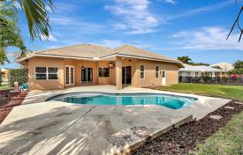 4 dormitorio casa de pueblo 319 m² en Royal Palm Beach, Estados Unidos. $785 000