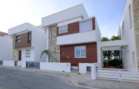 4 dormitorio chalet en Larnaca, Chipre. 425 000 €