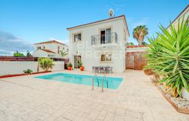 3 dormitorio villa en Frenaros, Chipre. 355 000 €