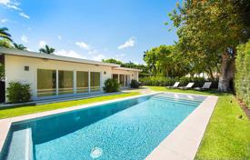 6 dormitorio villa 288 m² en Miami Beach, Estados Unidos. $2 000 000
