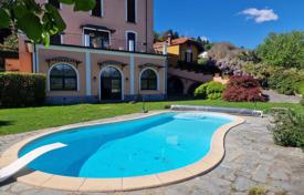8 dormitorio villa en Stresa, Italia. 950 000 €