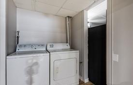 11 dormitorio casa de pueblo en Scarborough, Canadá. C$1 484 000