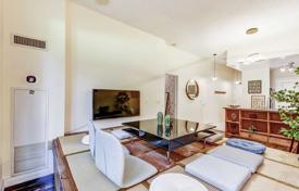1 dormitorio piso en North York, Canadá. C$828 000