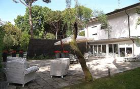 8 dormitorio villa 520 m² en Forte dei Marmi, Italia. 15 000 €  por semana