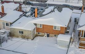 Casa de pueblo – Scarborough, Toronto, Ontario,  Canadá. C$1 316 000