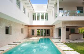 8 dormitorio villa 632 m² en Bal Harbour, Estados Unidos. $4 950 000