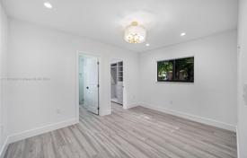 3 dormitorio casa de pueblo 229 m² en Coral Gables, Estados Unidos. $1 825 000