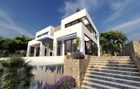 Villa en Benissa con piscina (13*4.5) m² y jardín en una parcela privada de 1347 m².. 2 100 000 €