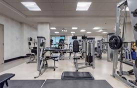 7 dormitorio piso en North York, Canadá. C$691 000