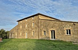 26 dormitorio finca rústica 844 m² en Gubbio, Italia. 780 000 €