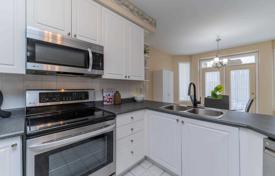 4 dormitorio casa de pueblo en Scarborough, Canadá. C$1 813 000