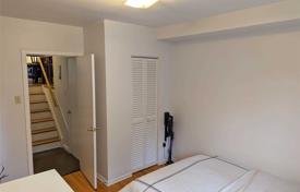 4 dormitorio adosado en North York, Canadá. C$1 396 000