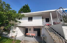 5 dormitorio chalet 135 m² en Sutomore, Montenegro. 215 000 €