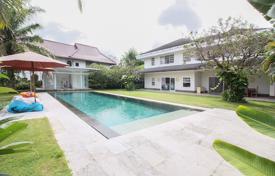 4 dormitorio villa 500 m² en Jalan Umalas, Indonesia. $1 200 000