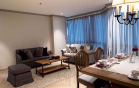 2-dormitorio apartamentos en condominio en Watthana, Tailandia. $2 840  por semana