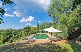 5 dormitorio villa 340 m² en Monterchi, Italia. 980 000 €