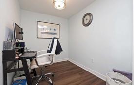 5 dormitorio piso en Old Toronto, Canadá. C$867 000