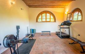 4 dormitorio villa 490 m² en Palaia, Italia. 785 000 €